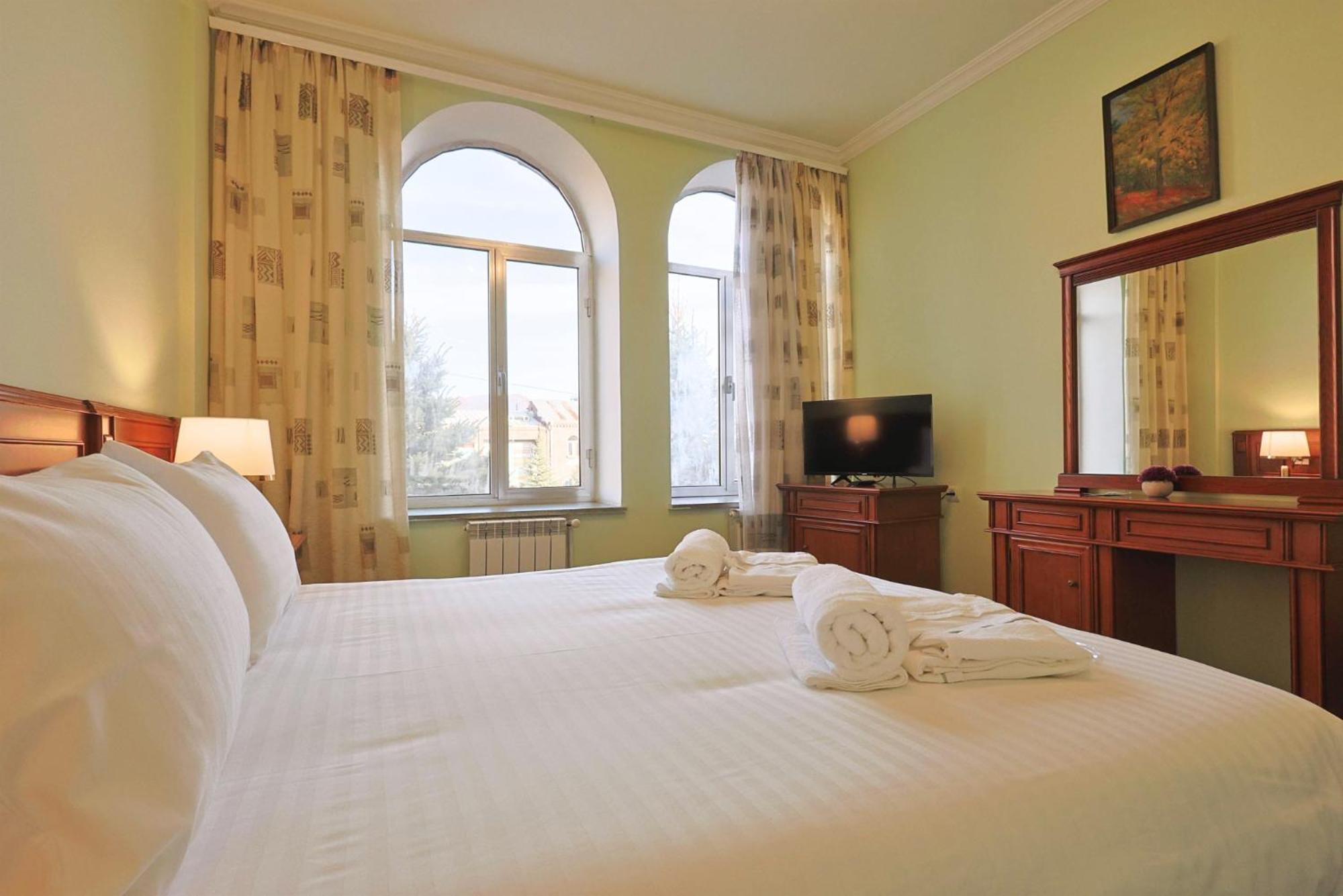 Lalaner Hotel Sisian 外观 照片